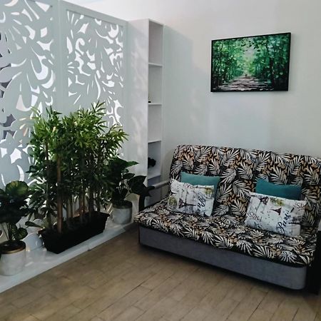 81 Newport Boulevard Cluster 4 - 8F Across Naia Airport, Terminal 3 Pasay Exteriör bild