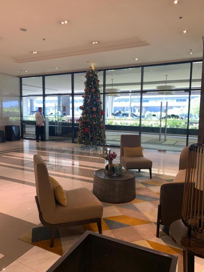 81 Newport Boulevard Cluster 4 - 8F Across Naia Airport, Terminal 3 Pasay Exteriör bild